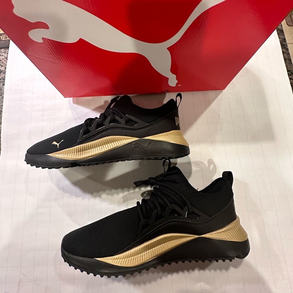 Puma Womens Pacer Future Allure Wide Lace Up Sneakers  Casual Black & Gold 9.5